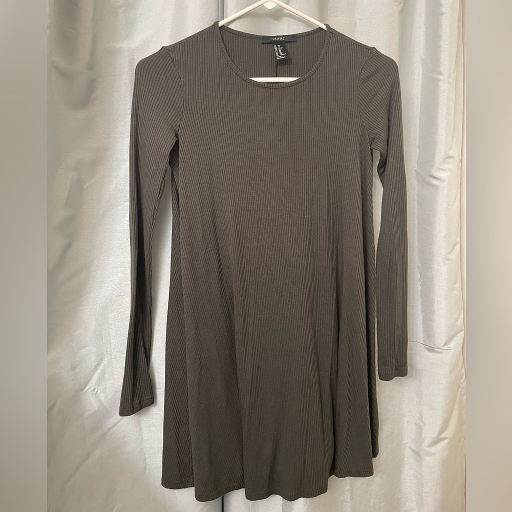 Forever21 green long sleeve dress XS